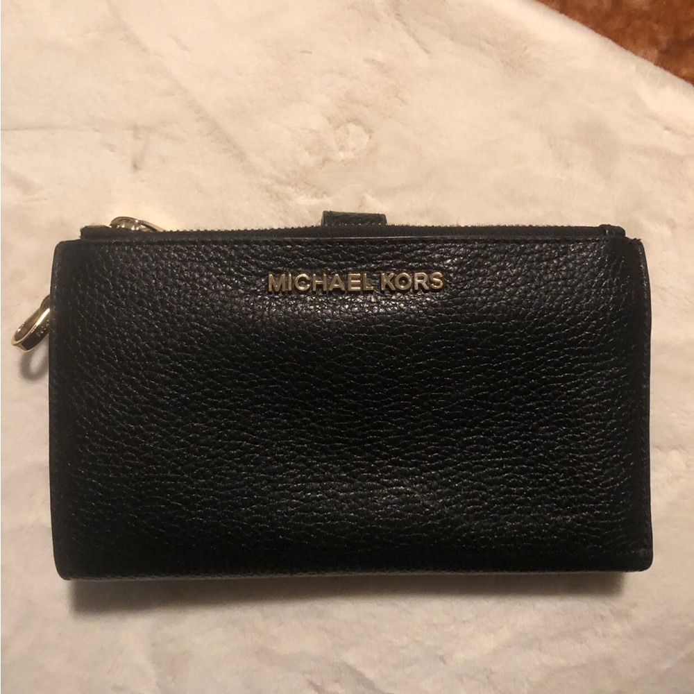 Michael Kors wristlet